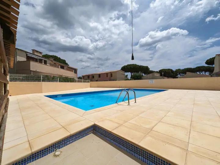 Appartement Pinede Piscine Clim Proche Plage Village Naturiste Agde Exterior foto
